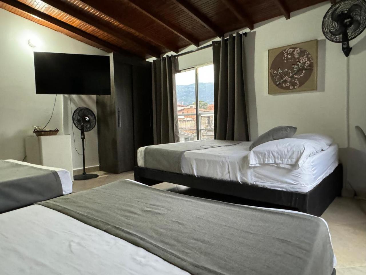 Gemas San Joaquin 1 Hotell Medellín Eksteriør bilde