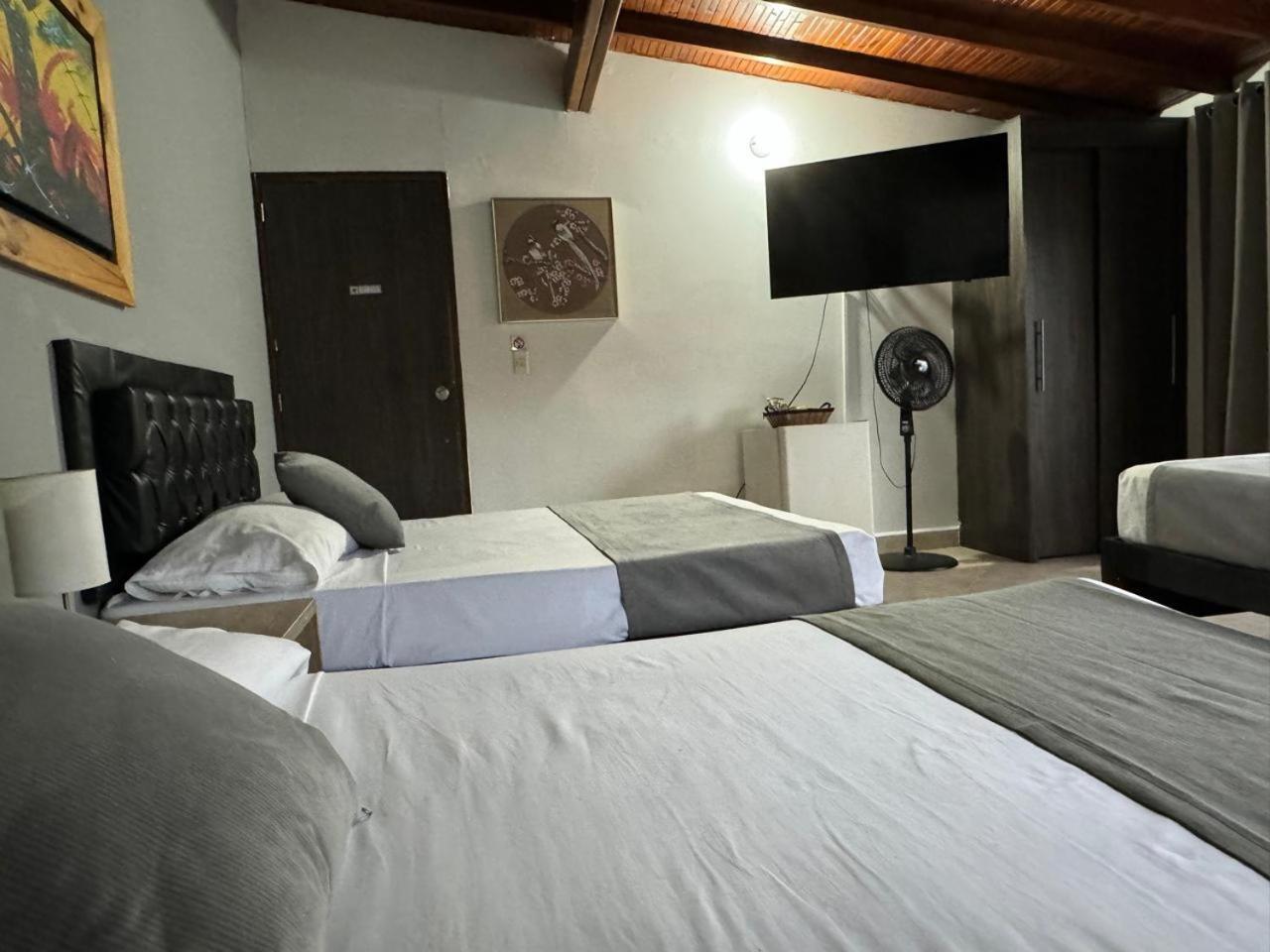 Gemas San Joaquin 1 Hotell Medellín Eksteriør bilde